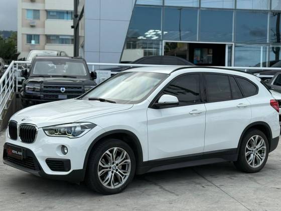 BMW X1 2.0 16V TURBO ACTIVEFLEX SDRIVE20I 4P AUTOMÁTICO BMW X1 2.0 16V TURBO ACTIVEFLEX SDRIVE20I 4P AUTOMÁTICO